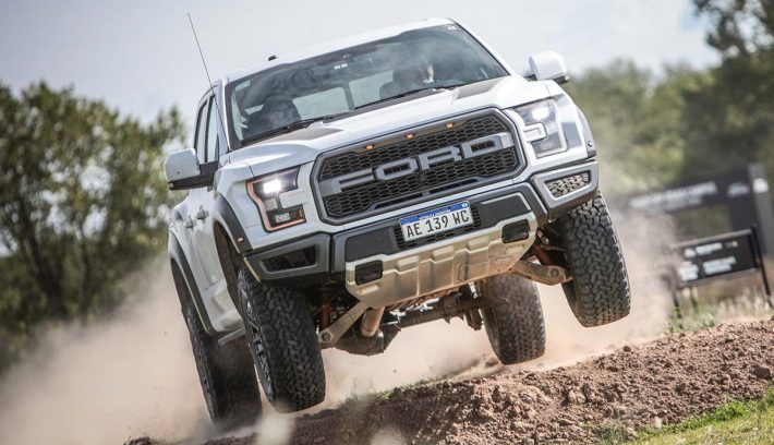 FORD F-150 RAPTOR PILARÁ