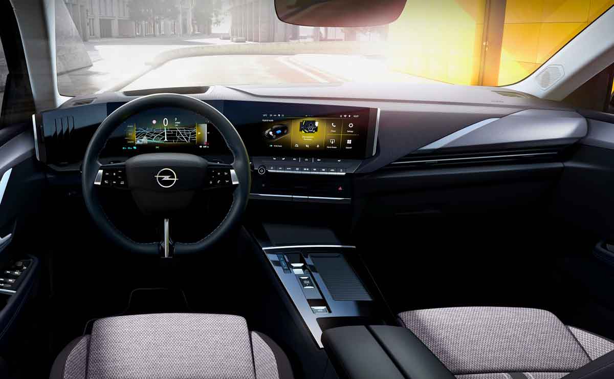 Opel-Astra-interior