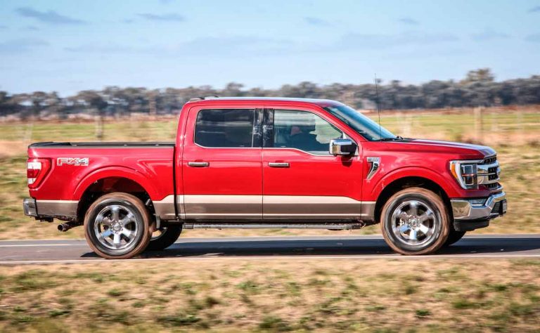 El Dibu Martínez Y Su Ford F 150 Que Usará Para Moverse En Argentina