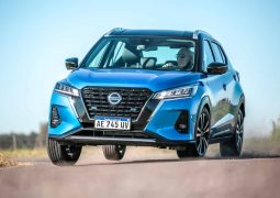 Nissan-Kicks-doblando