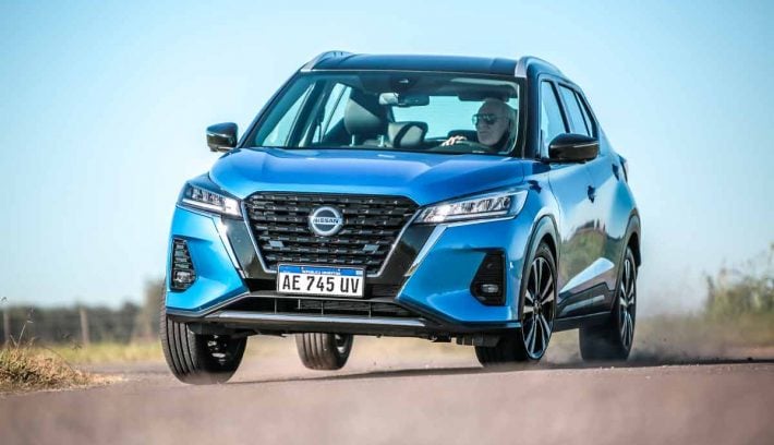 Nissan-Kicks-doblando
