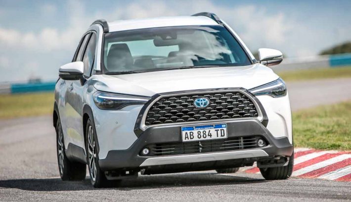 toyota corolla cross impuesto al lujo