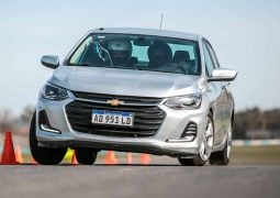 Chevrolet-Onix-Plus-trompa-4