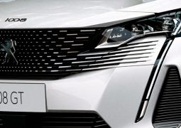 PEUGEOT 1008