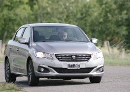 Peugeot-301-frente