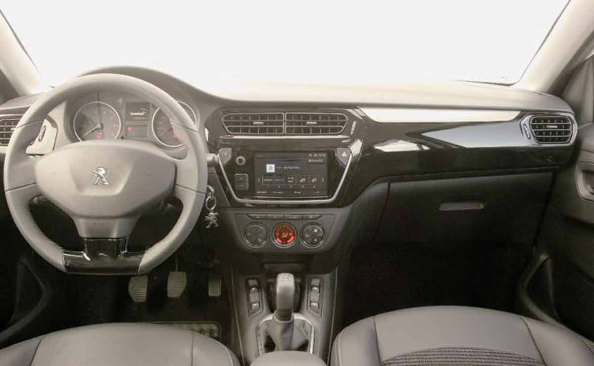 Peugeot-301-interior