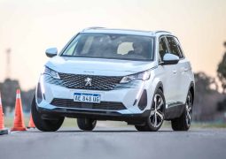 Peugeot-5008-trompa-4