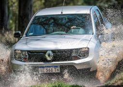 Renault-Duster-Oroch-trompa