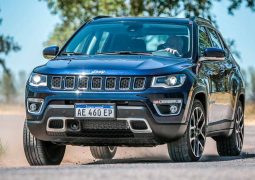 Jeep-Compass-trompa