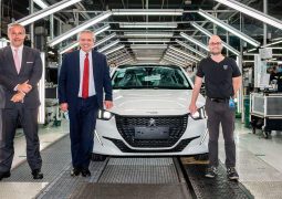 PEUGEOT 208 PRODUCCION