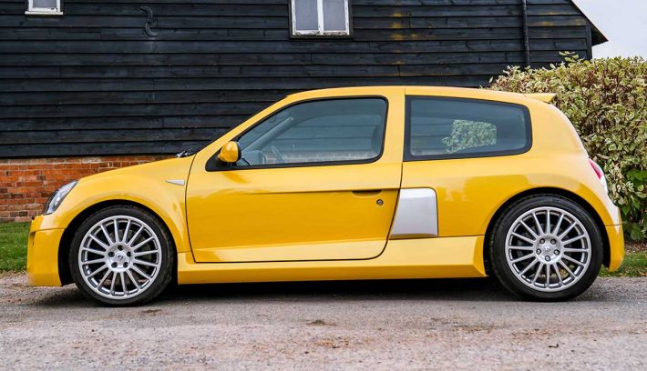 RENAULT CLIO V6 PERFIL