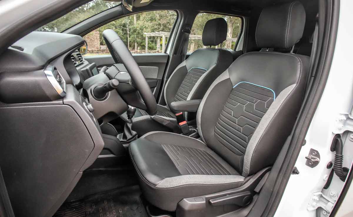 Renault-Duster-interior-2