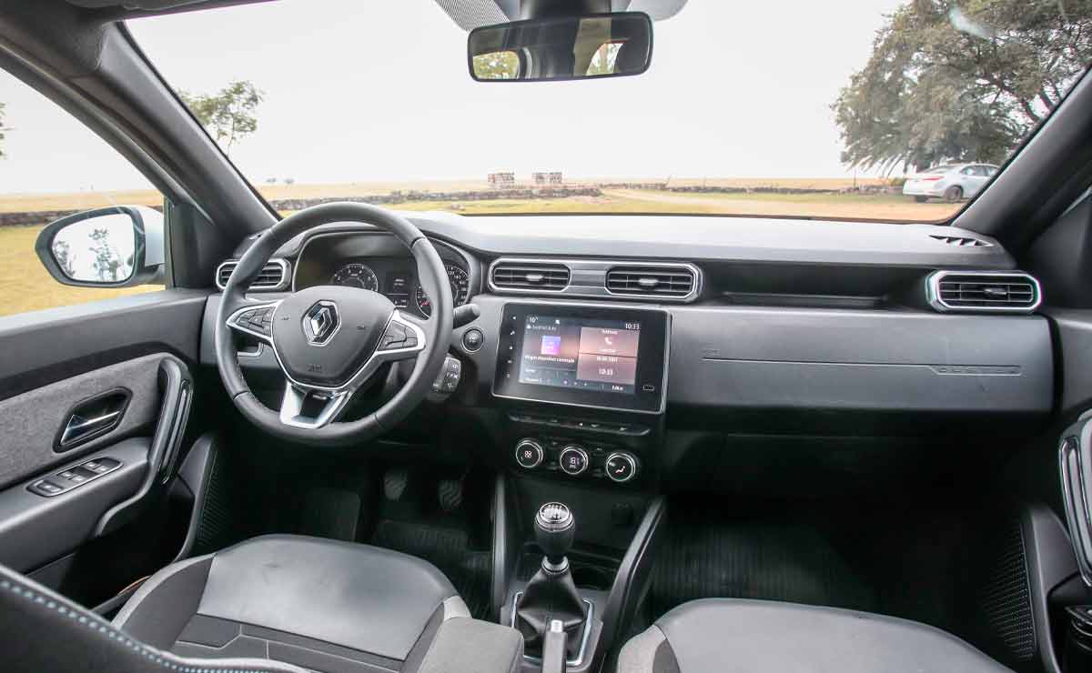 Renault-Duster-interior