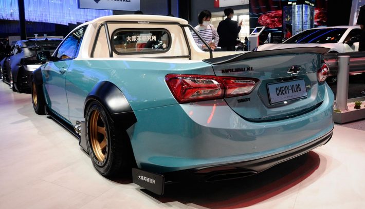 Chevrolet Malibu pickup trasera