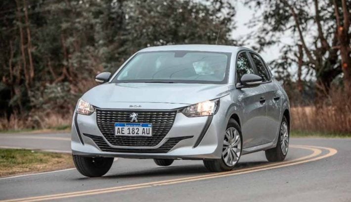 Peugeot-208-Like-trompa