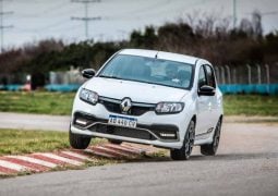 Renault-Sandero-RS-trompa