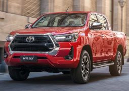 Toyota Hilux 2022 acción