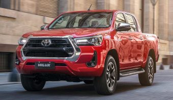 Toyota Hilux 2022 acción