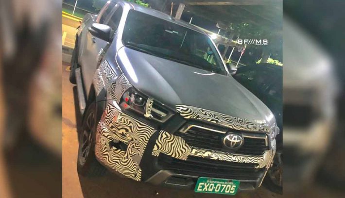 toyota-hilux-gr-sport-4