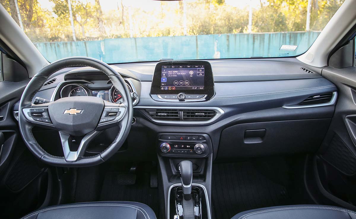 Chevrolet Tracker Master Test interior