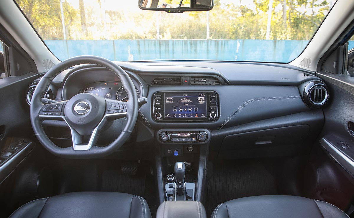 Nissan Kicks Master Test interior