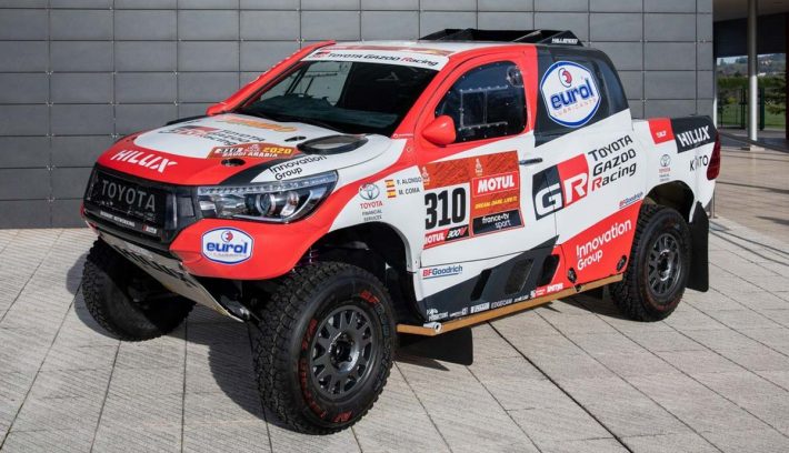 Toyota Hilux Dakar Fernando Alonso frente