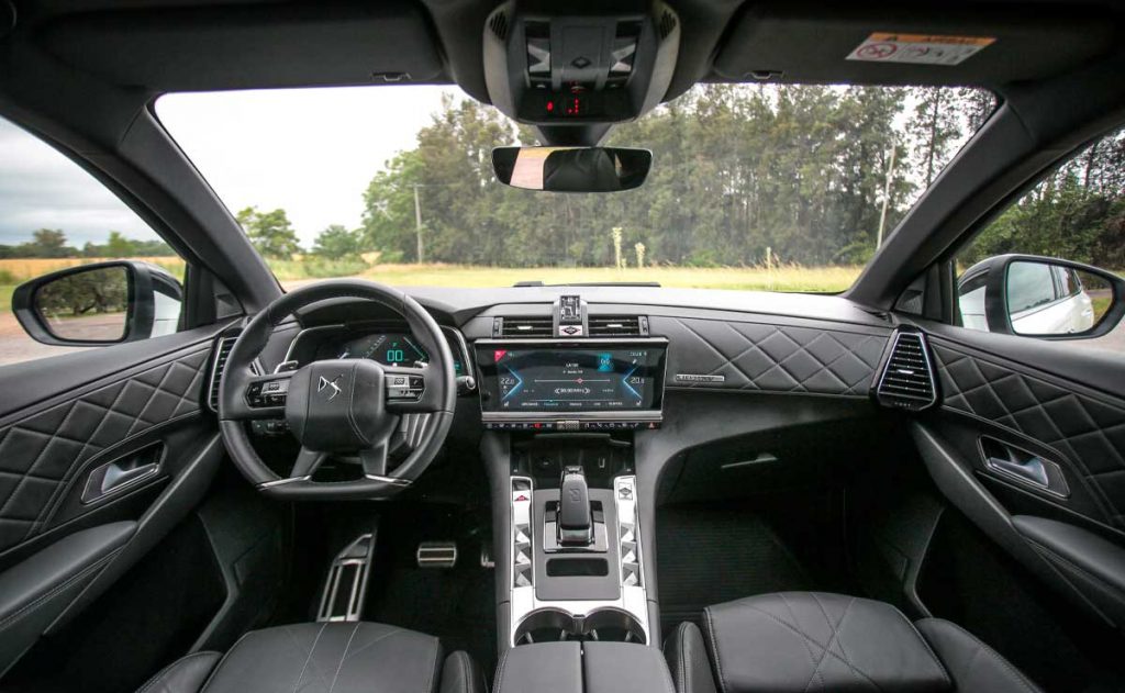 Test Drive DS 7 Crossback E-Tense 4x4 | Auto Test