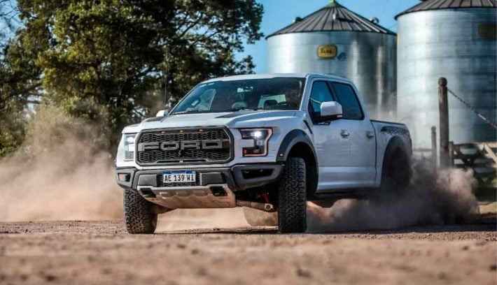 Ford-F-150-Raptor-tierra