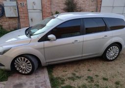 Ford Focus rural perfil