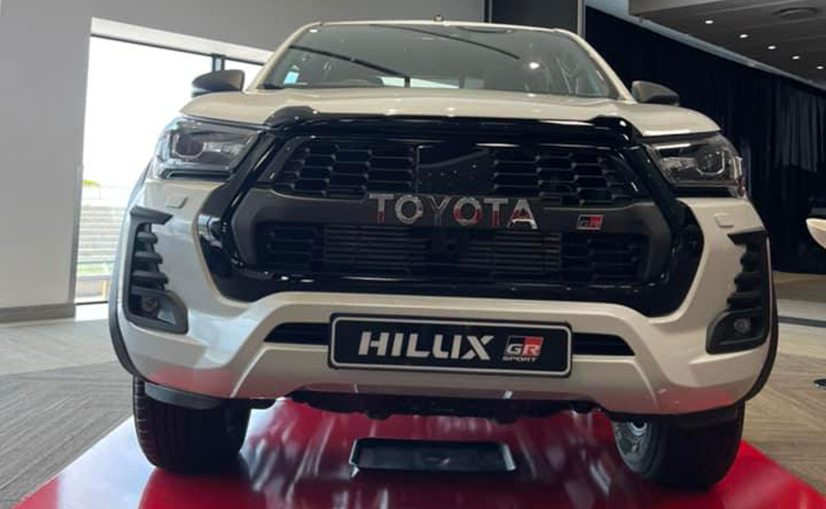 Nueva Toyota Hilux GR Sport trompa