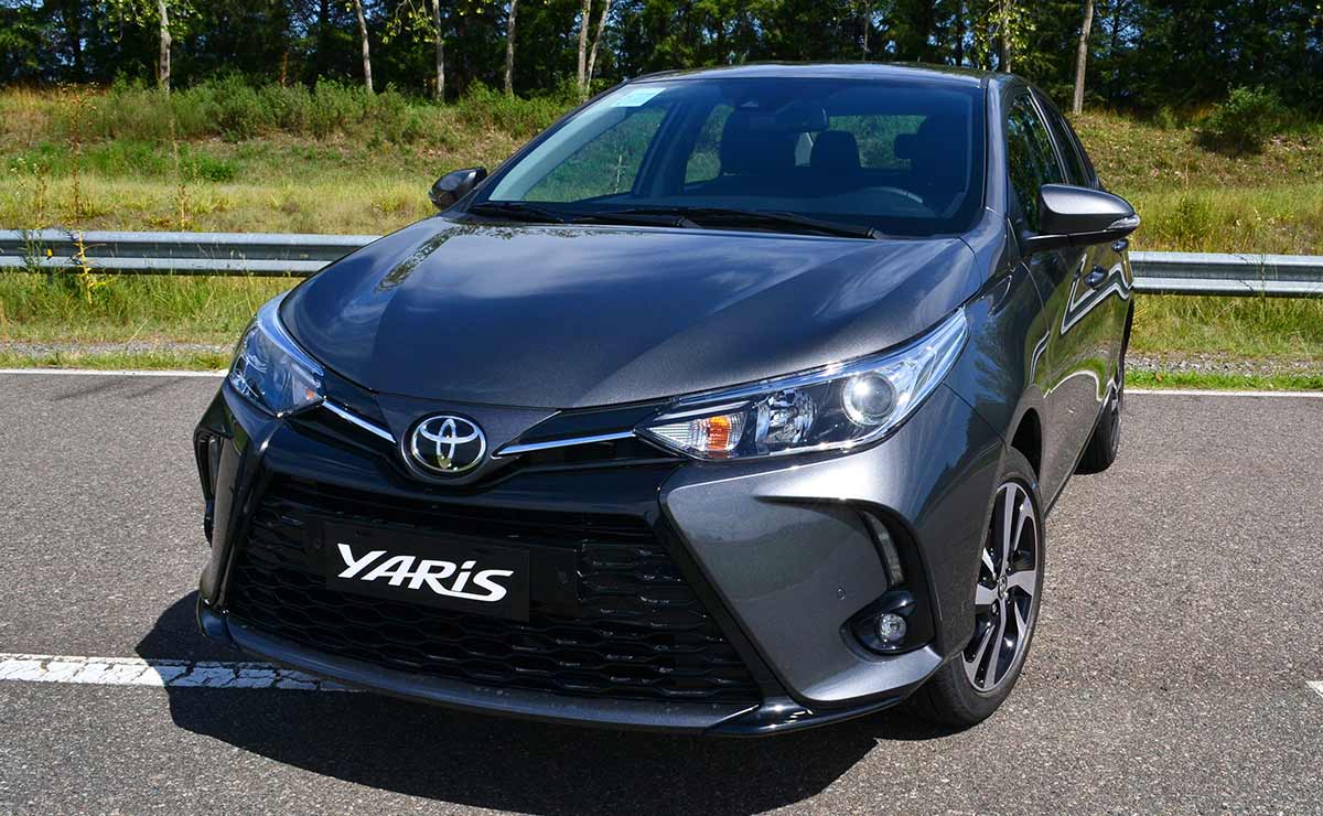 Nuevo Toyota Yaris XLS lanzamiento trompa