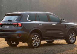 Ford Everest trasera