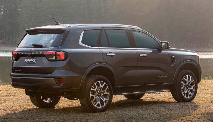 Ford Everest trasera