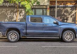 Chevrolet Silverado perfil