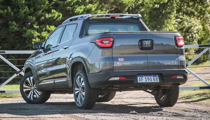 Fiat Toro Volcano test drive trasera