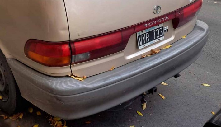 Toyota-Previa-Faro