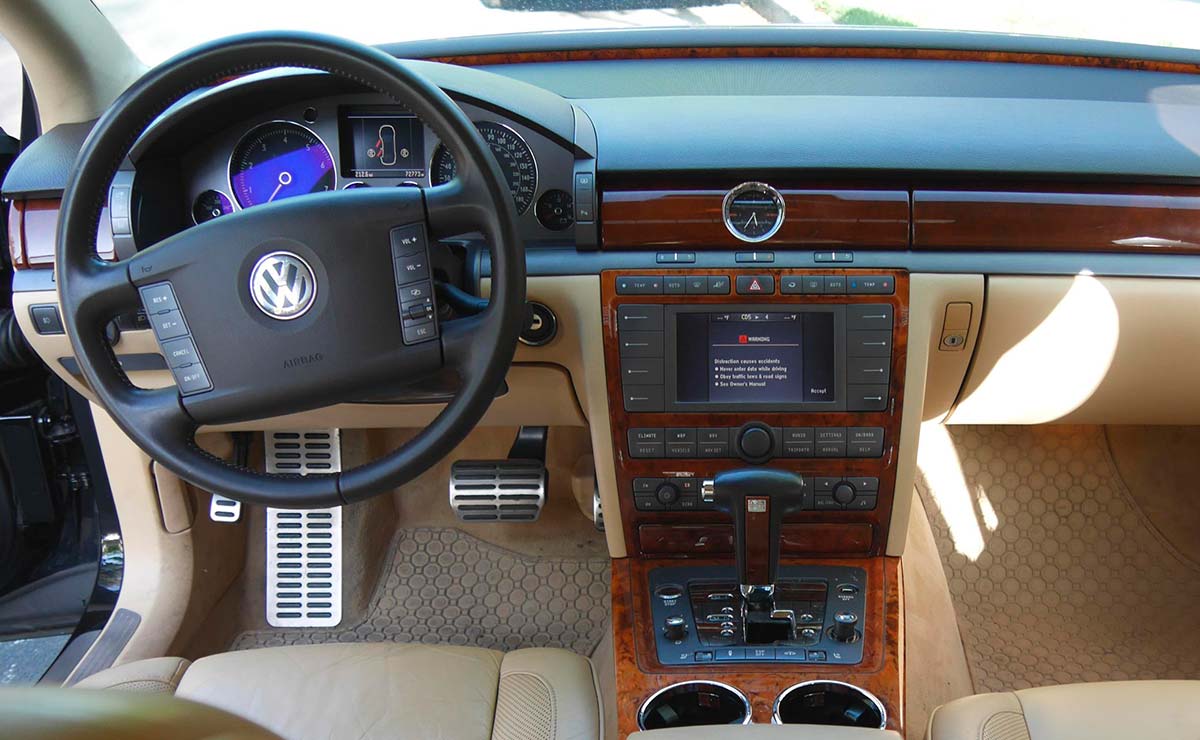 Volkswagen Phaeton interior