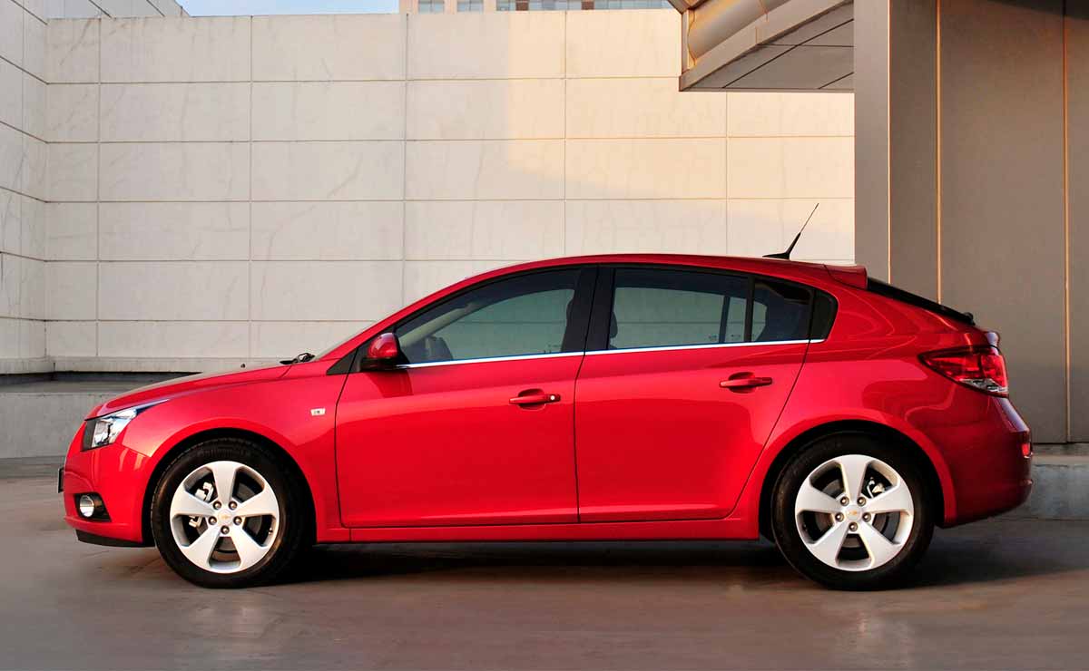 Chevrolet-Cruze-Lateral