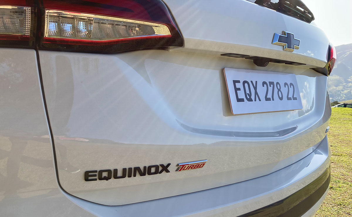 Nueva Chevrolet Equinox cola