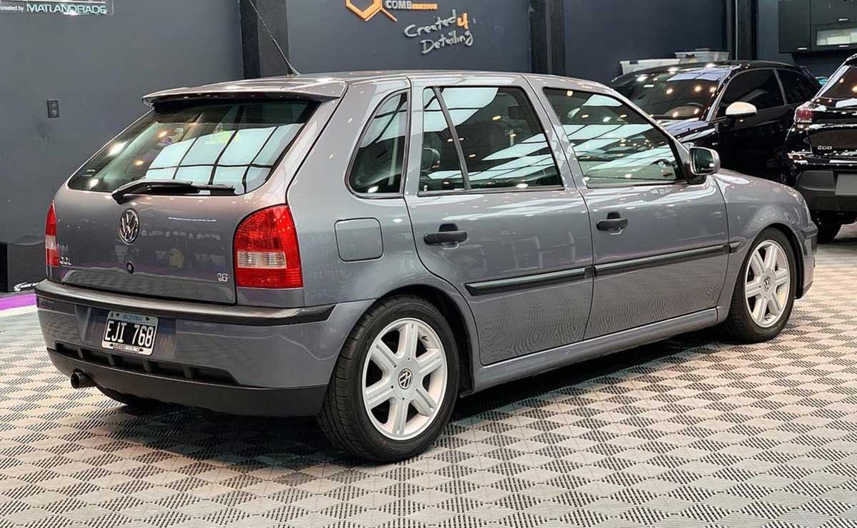 Volkswagen Gol trasera