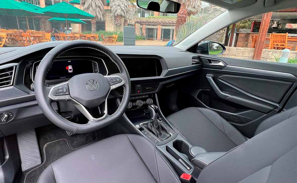 Volkswagen-Vento-Interior