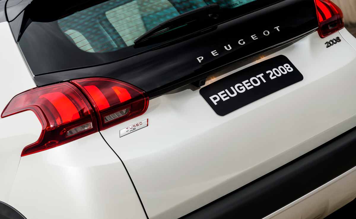 Peugeot-2008-Faros
