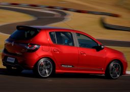 Renault-Sandero-RS