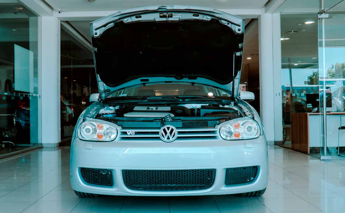 Volkswagen-Golf-V6-Trompa-3