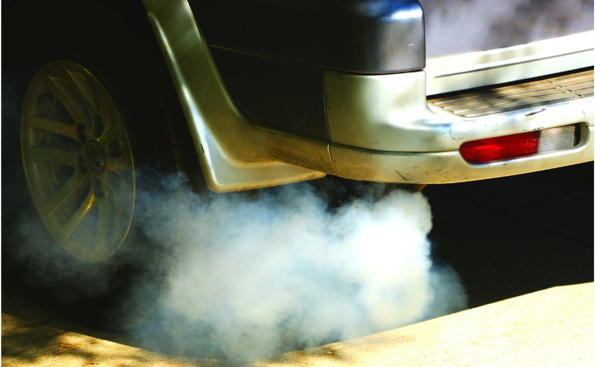 4 razones de por qué humea un auto