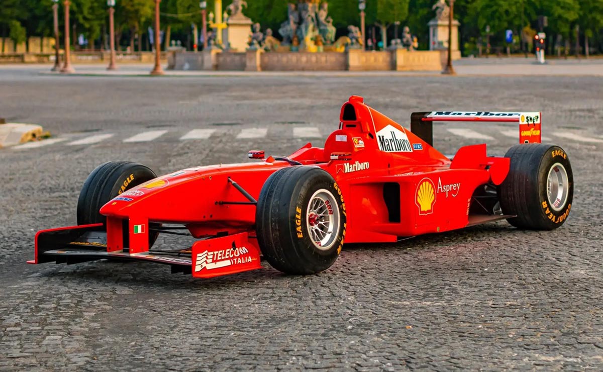 Ferrari F300 frente