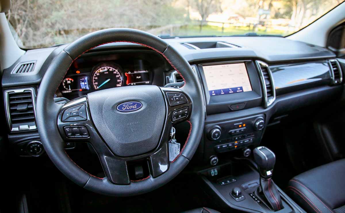 Ford-Ranger-FX4-Interior-2