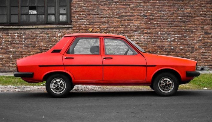 Renault 12 perfil