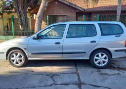 Renault Megane Rural perfil