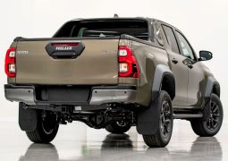 Toyota Hilux Rogue trasera